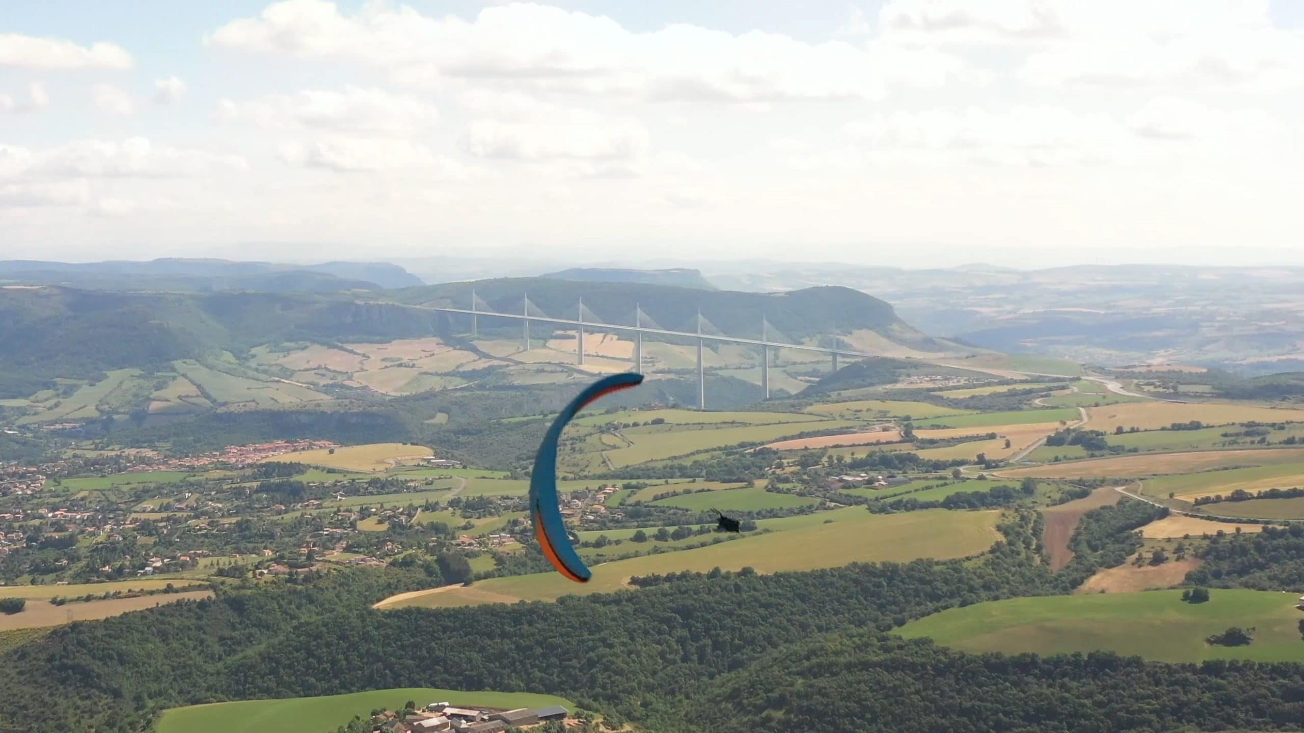paraglider gorges du tarn